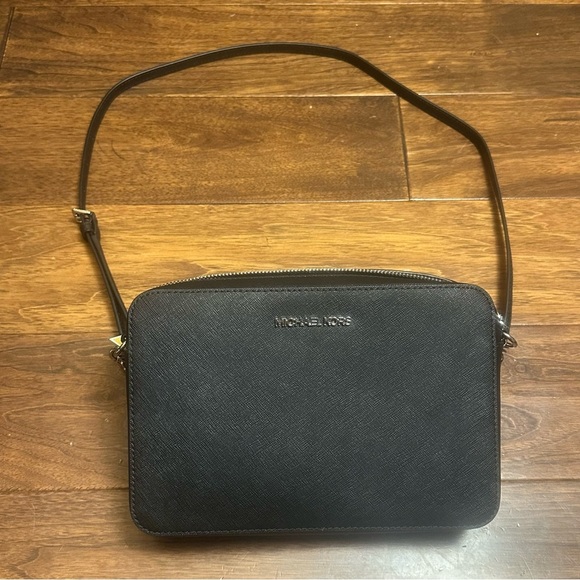 Michael Kors Jet Set Travel Large East/West Crossbody Black Purse NWT - Picture 2 of 13